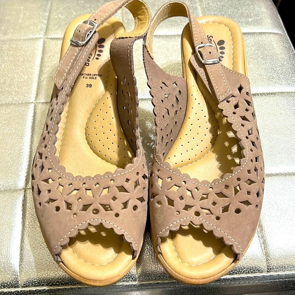 Spring Step wedges made in Italy